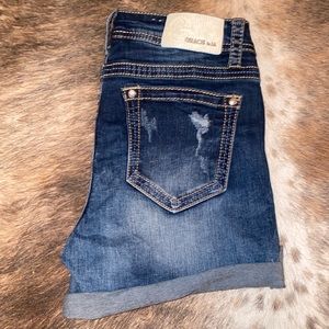 Grace in LA Jean shorts with easy fit stretch, mid rise fit